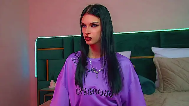 Snapshot of BeverlyMost chatting on September 12, 7:18 am BeverlyMost online show from September 12, 7:18 am