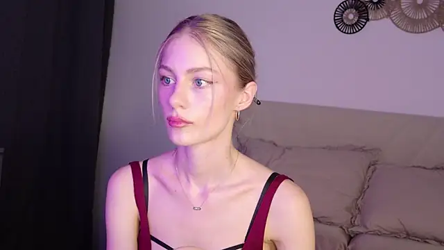 GabriellaOlsen online show from July 11, 4:40 pm