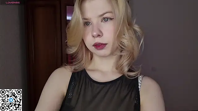 LynetHakes online show from April 25, 6:27 am