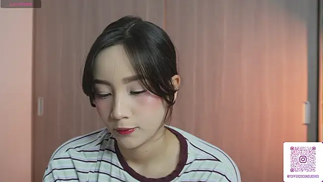 sophi lii online show from April 22, 11:02 pm