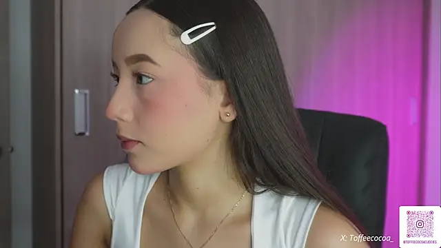 Snapshot of sophi_lii chatting on September 30, 8:13 pm sophi lii online show from September 30, 8:13 pm