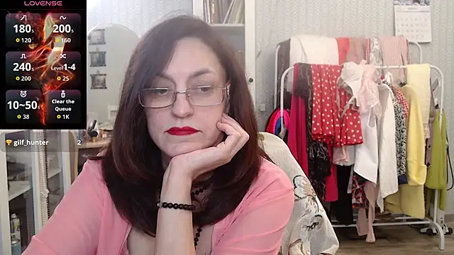 Soffya Soy online show from February 12, 7:15 pm