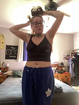 daisydukes666 online show from April 17, 2:19 pm