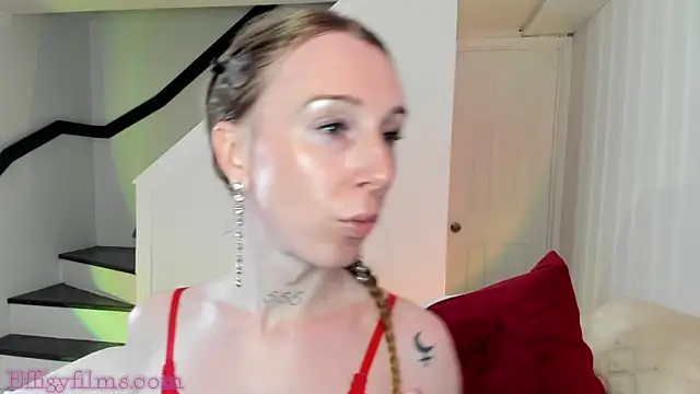 StarDuvall online show from April 25, 12:02 am