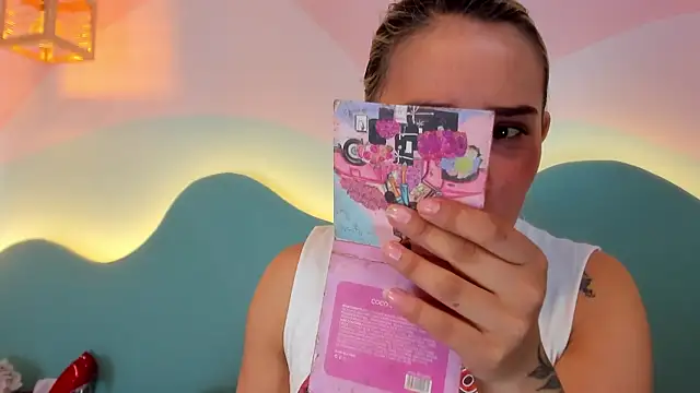 Lannajansen online show from December 20, 1:48 pm