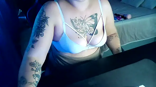 bunnyfox420 online show from September 16, 6:16 pm