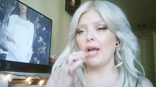 bisexmillenials online show from June 6, 9:10 pm