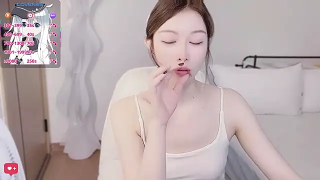 longlong xu online show from October 14, 3:58 pm