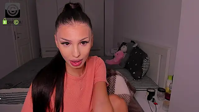 HelenShawn online show from October 6, 8:02 pm