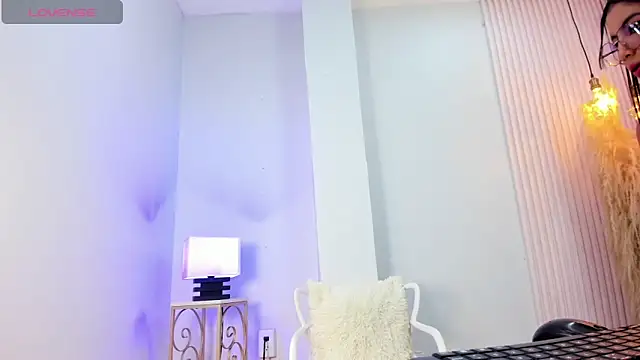 alana rossetti online show from April 23, 11:28 am