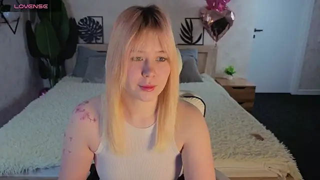 Amy Kimberlly online show from March 6, 12:50 am