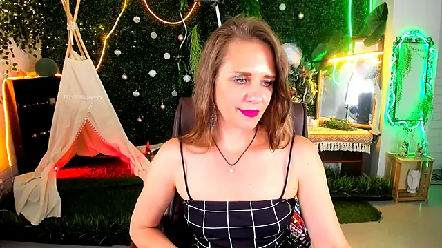 EmiliaBedy online show from July 6, 3:03 pm