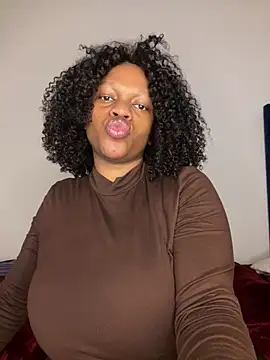 Boneca25 online show from December 2, 4:36 am