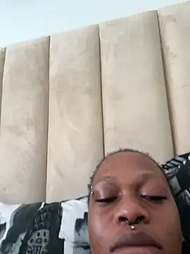 Boneca25 online show from March 31, 8:47 am