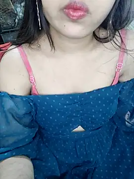 JANVI MISHRA1 online show from April 18, 7:40 pm