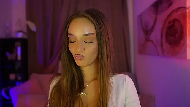 Snapshot of Clara_Nia chatting on September 14, 6:39 pm Clara Nia online show from September 14, 6:39 pm