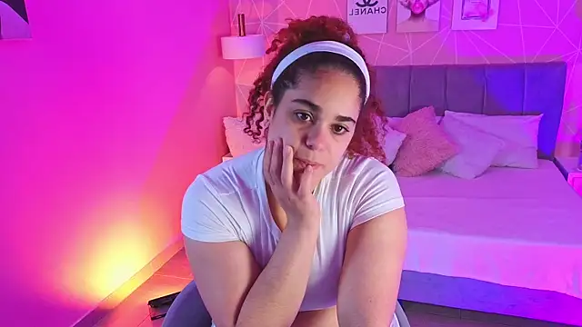 ninna curly online show from June 11, 3:25 am
