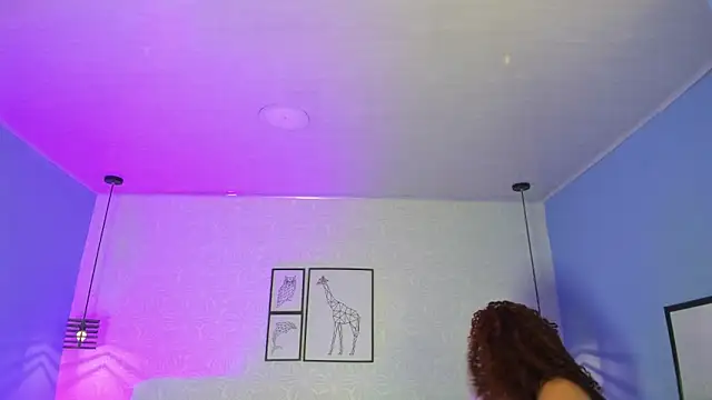 ninna curly online show from April 22, 3:36 am