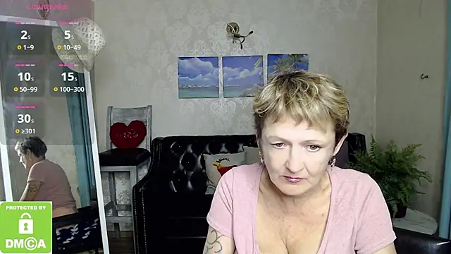 Snapshot of SexyGrandma_ chatting on September 23, 4:38 pm SexyGrandma online show from September 23, 4:38 pm
