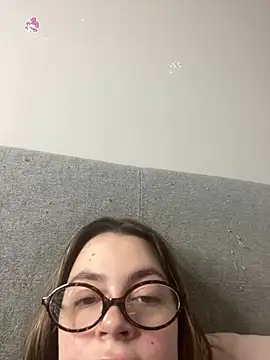 DearAlise online show from July 6, 12:21 pm