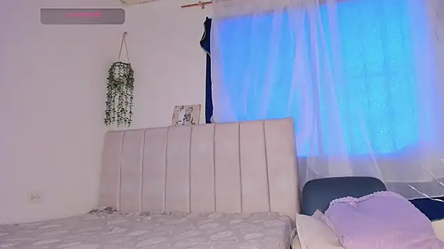 alice guzman1 online show from October 23, 3:40 pm