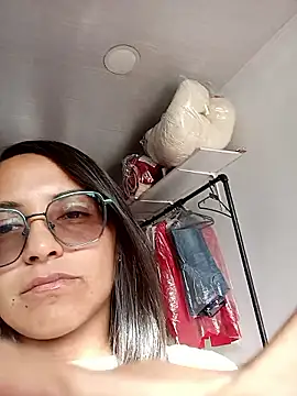 bri ali online show from December 19, 8:45 pm