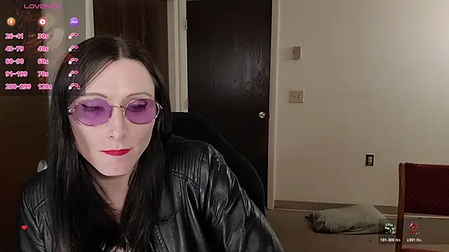 Ivyrose4999 online show from April 5, 1:15 am