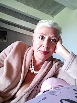 divinaerotica online show from April 6, 3:13 pm