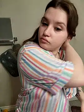 MrsJess online show from April 21, 4:03 pm