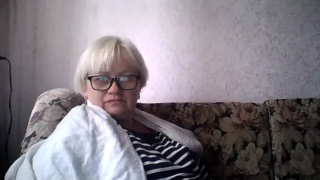 Mayya4321 online show from April 3, 7:50 am