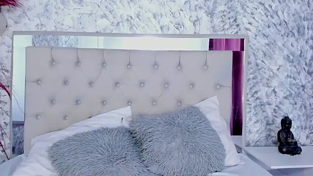 Ariana greenblat online show from December 17, 4:22 pm