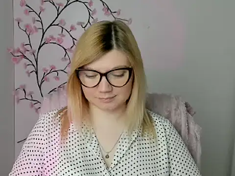 Lola moree online show from April 23, 11:50 am