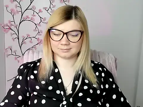 Lola moree online show from April 26, 11:41 am