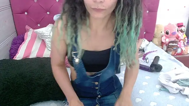 Ariasmithog online show from March 31, 10:10 pm