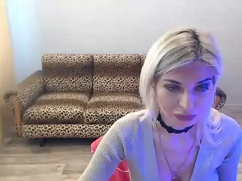 SexyBeatriice online show from November 25, 7:21 am