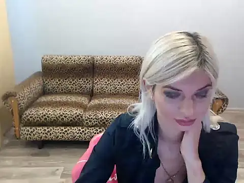 SexyBeatriice online show from October 17, 6:49 am