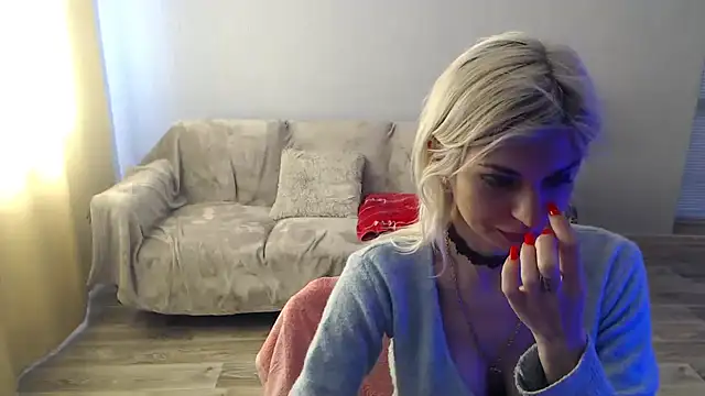 SexyBeatriice online show from April 28, 6:28 am