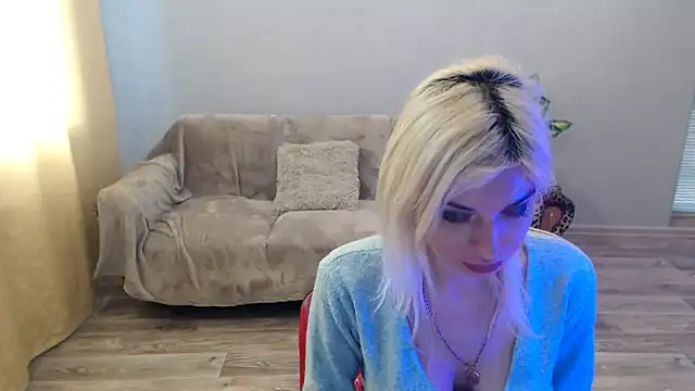 SexyBeatriice online show from April 24, 6:38 am