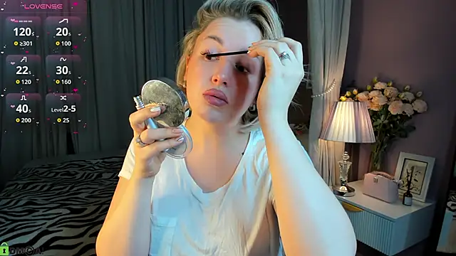 Nikki Kai online show from October 13, 1:08 am