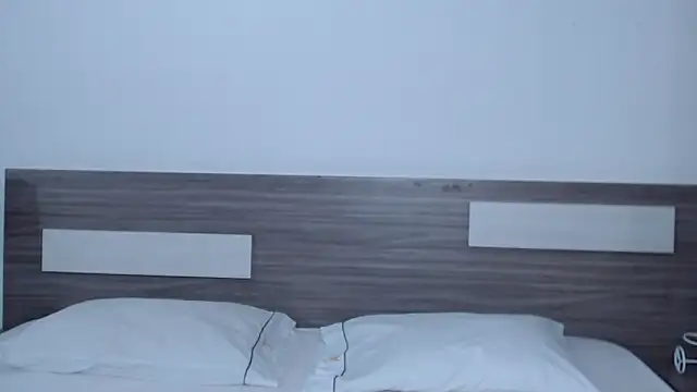 Liiamthompson online show from September 24, 8:35 am