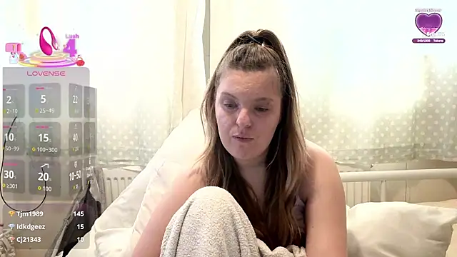 Demi WelshX online show from November 28, 10:40 am