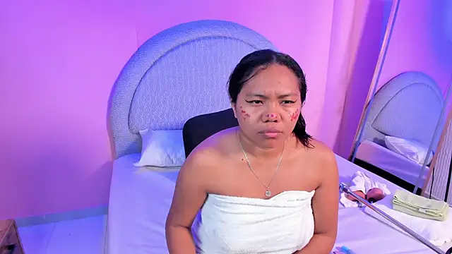 yeikafoxy online show from April 15, 11:55 am