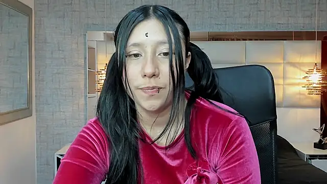 Snapshot of Nohemi_louse chatting on October 6, 7:07 pm Nohemi louse online show from October 6, 7:07 pm
