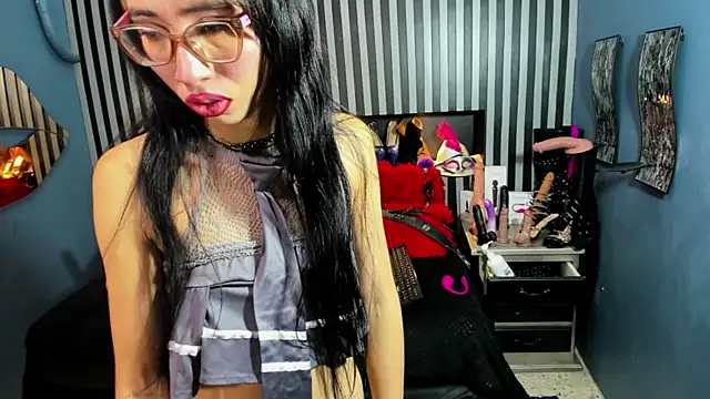 Mara Gonzalez online show from June 8, 11:22 am