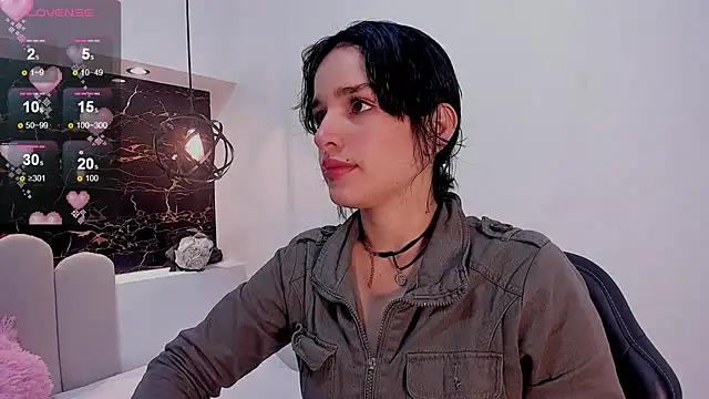 Annyrosee online show from March 9, 12:30 pm