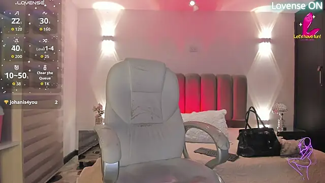 allicemackenzie online show from February 27, 6:46 am