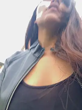 Sofiadelacruz online show from April 15, 8:31 pm