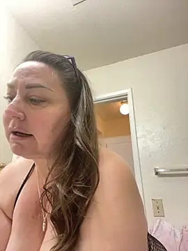 Snapshot of Chubby-Kat50 chatting on October 19, 4:36 am Chubby-Kat50 online show from October 19, 4:36 am