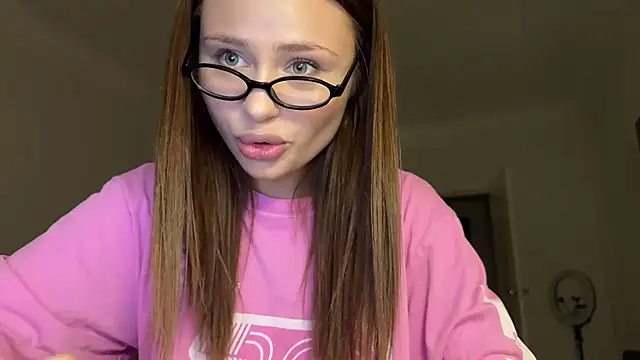 Snapshot of Kisskeyy chatting on September 8, 6:51 pm Kisskeyy online show from September 8, 6:51 pm