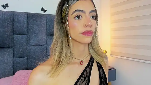 Violetta Ficher online show from April 22, 2:30 am